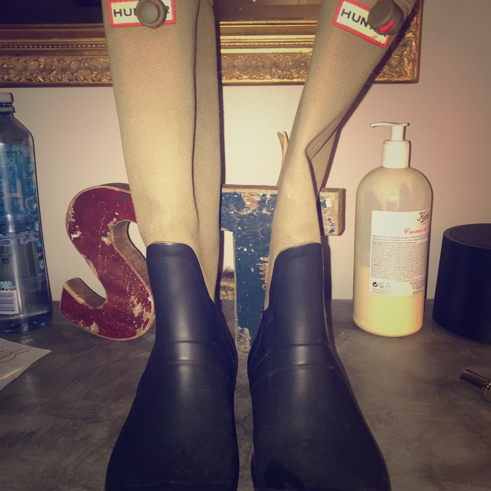 COPY - HUNTER RIIDING/RAINBOOTS. UPPER CANVAS. Size 7.5